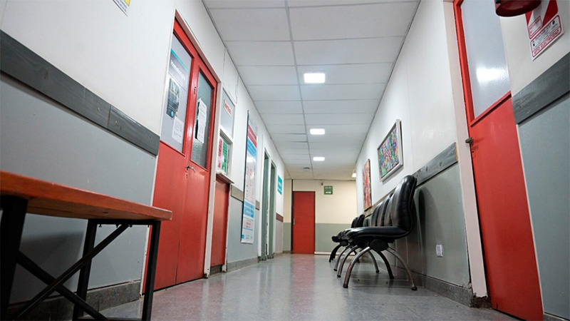 Gracias a una gestión de la Municipalidad, se renovó la iluminación del Hospital Erill