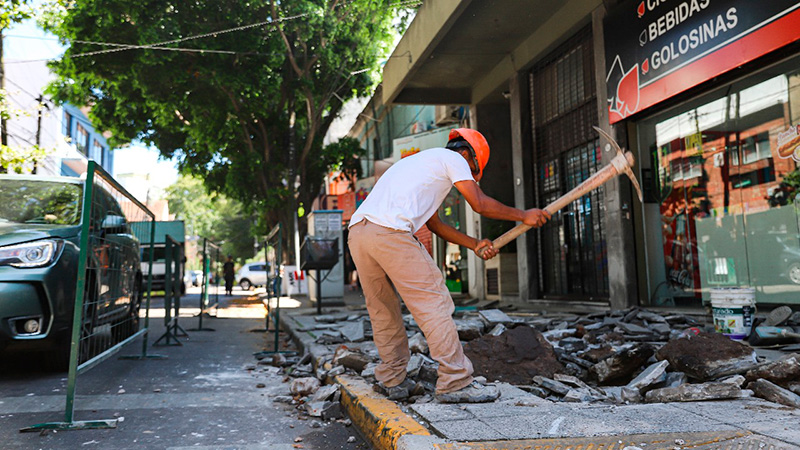 Vicente López continúa renovando las veredas en el barrio de Florida
