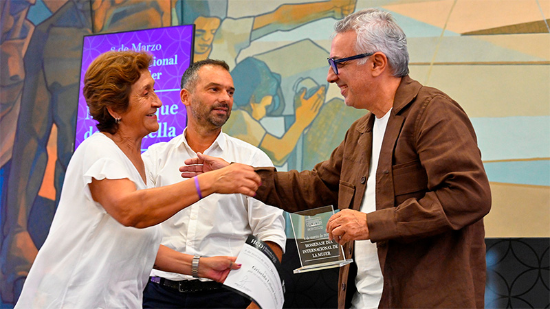 Julio Zamora participó del agasajo por el Día Internacional de la Mujer en el HCD