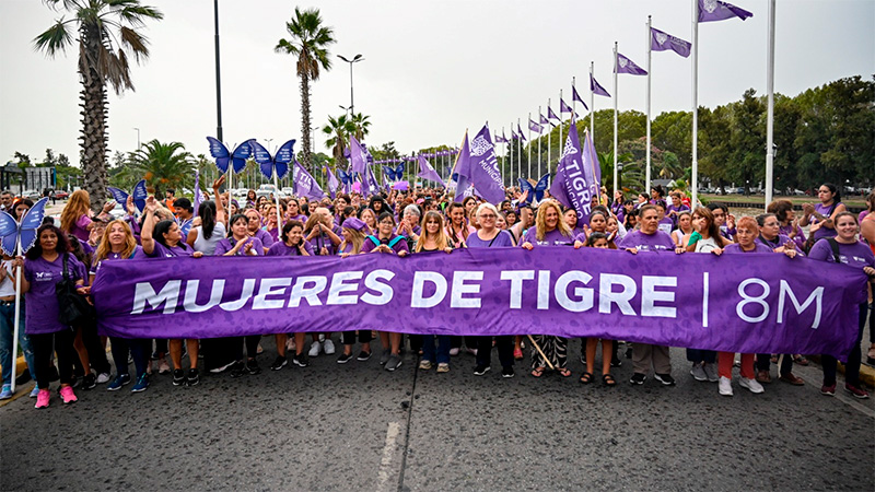 8M: El Día Internacional de la Mujer se conmemoró en el Municipio de Tigre con una marcha multitudinaria 