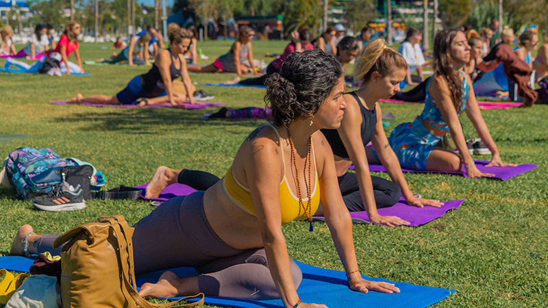 Cientos de personas disfrutaron del Yoga en el Festival “Exhale” del Parque Náutico de San Fernando